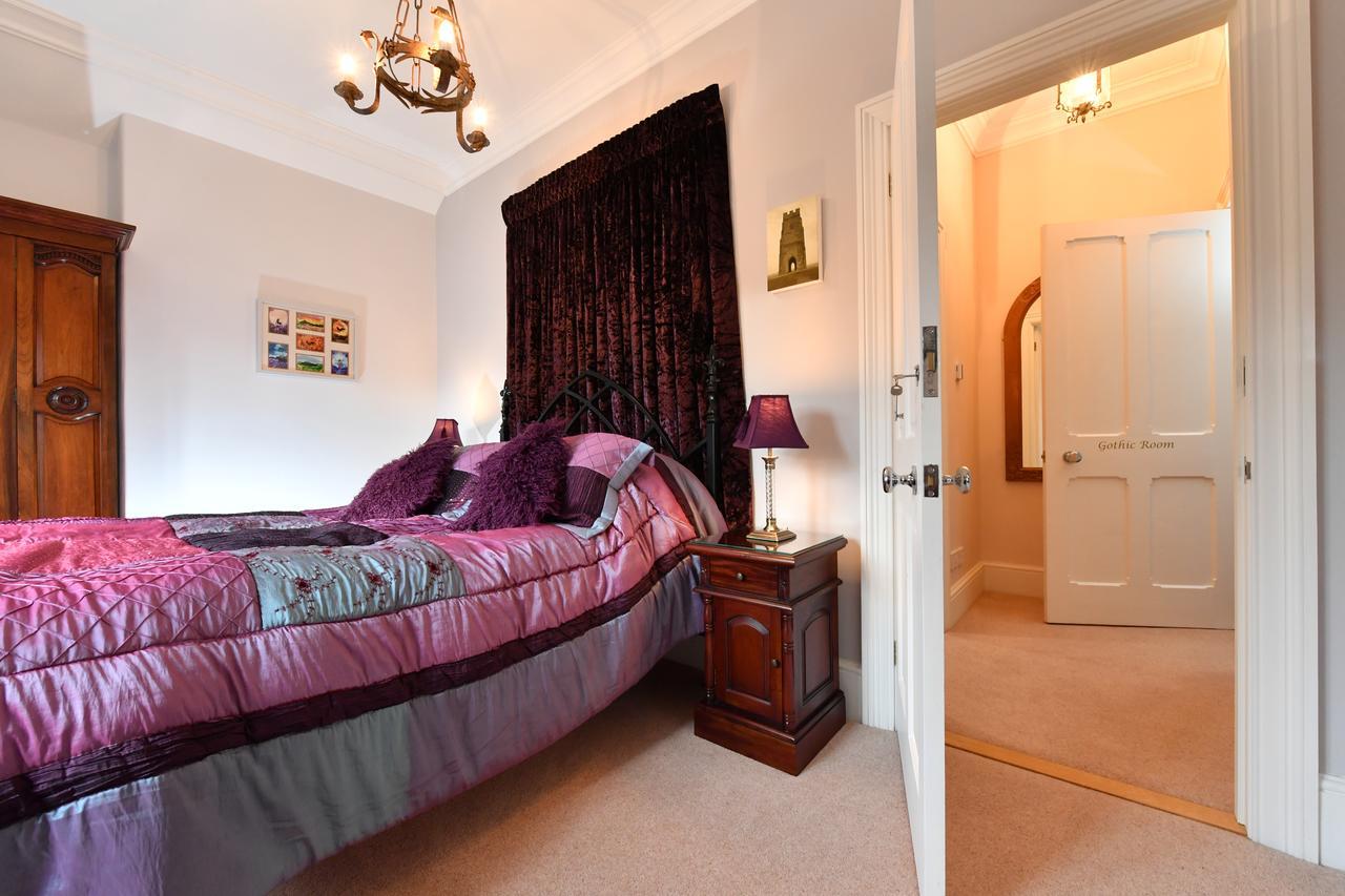 Heritage Bed And Breakfast Calne Exteriör bild