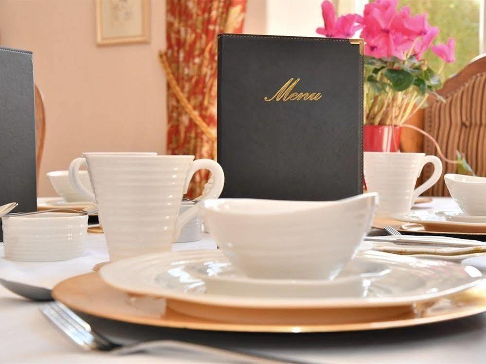Heritage Bed And Breakfast Calne Exteriör bild