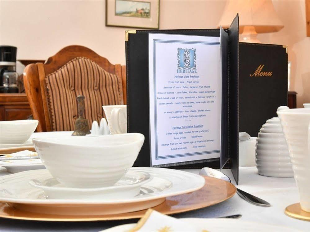 Heritage Bed And Breakfast Calne Exteriör bild
